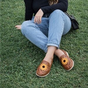 Women’s Boyfriend Jeans in Light Blue — Relaxed Fit Denim